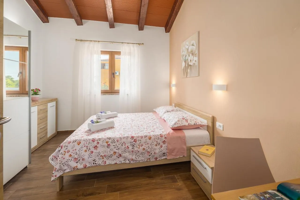 Villa Gracia Sveti Lovreč Pazenatički
